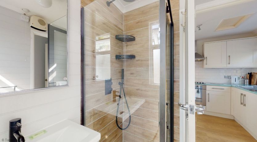 Photo of E28 HI-Up, Riviere Towans