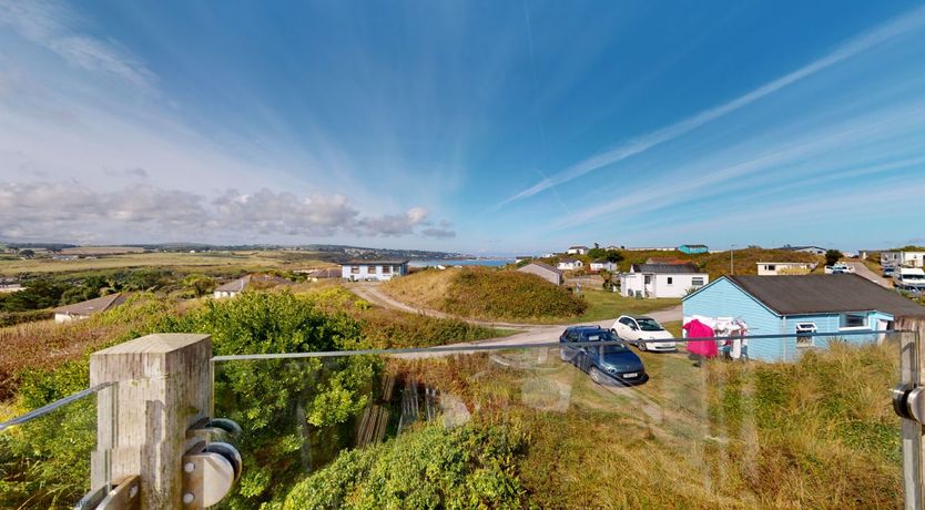 Photo of E28 HI-Up, Riviere Towans