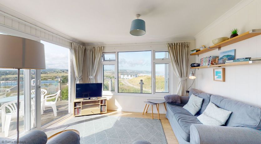 Photo of E28 HI-Up, Riviere Towans