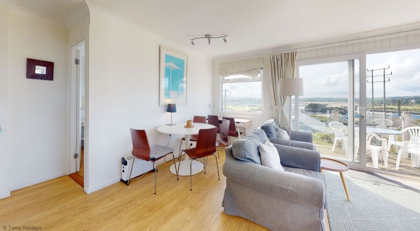 Photo of E28 HI-Up, Riviere Towans