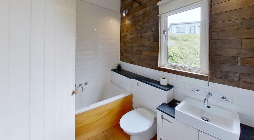 Photo of D04 Hawaiian (D4), Riviere Towans