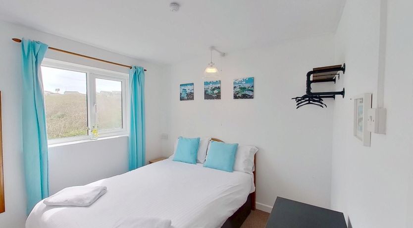 Photo of B52 Oyster, Riviere Towans