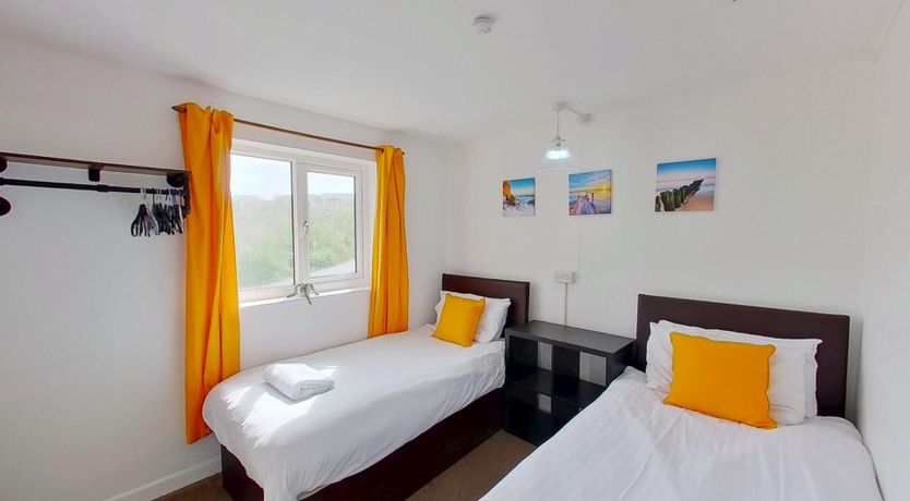 Photo of B52 Oyster, Riviere Towans