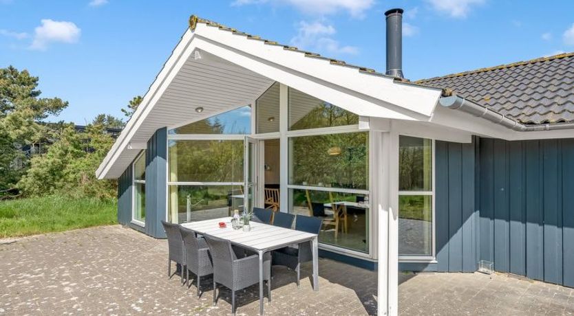 Photo of "Dagny" - 300m from the sea