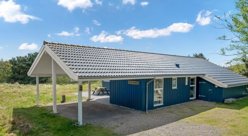 Photo of "Dagny" - 300m from the sea