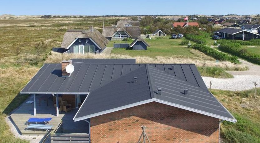 Photo of "Sorella" - 800m from the sea