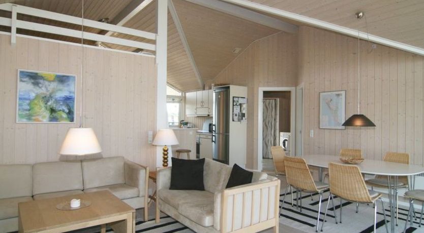 Photo of "Fransiske" - 800m from the sea