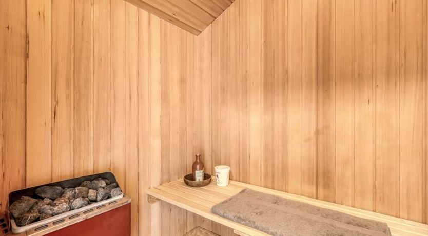 Photo of "Edvardine" - 400m from the sea