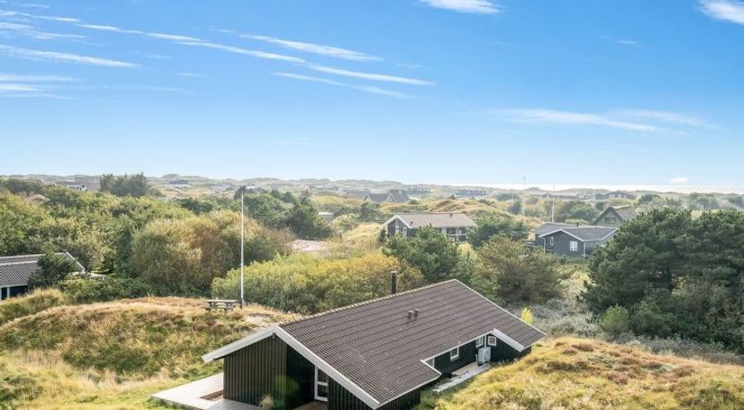 Photo of "Edvardine" - 400m from the sea