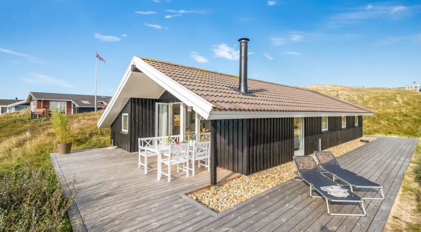 Photo of "Edvardine" - 400m from the sea