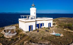 Photo of Lighthouse Island