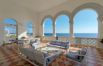 Azure Waterfront Holiday Home