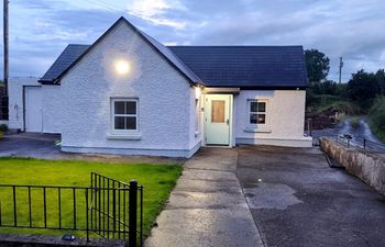 Kelly's Country Cottage  Holiday Home