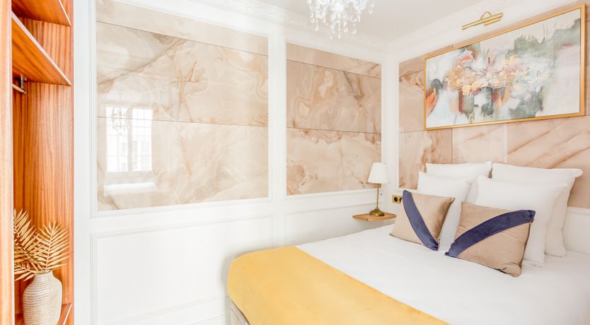 Photo of Date With The Night