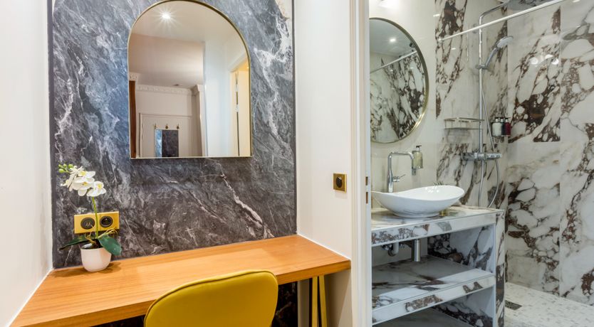 Photo of Date With The Night