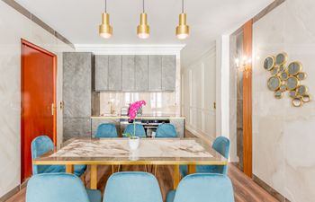 Date With The Night Holiday Home