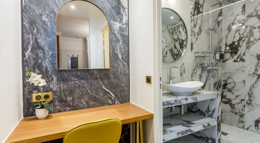 Photo of Date With The Night