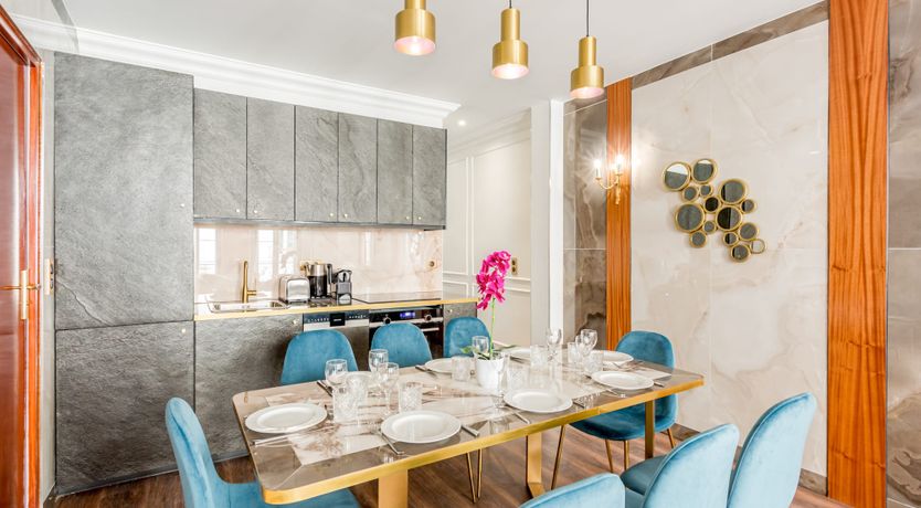 Photo of Date With The Night