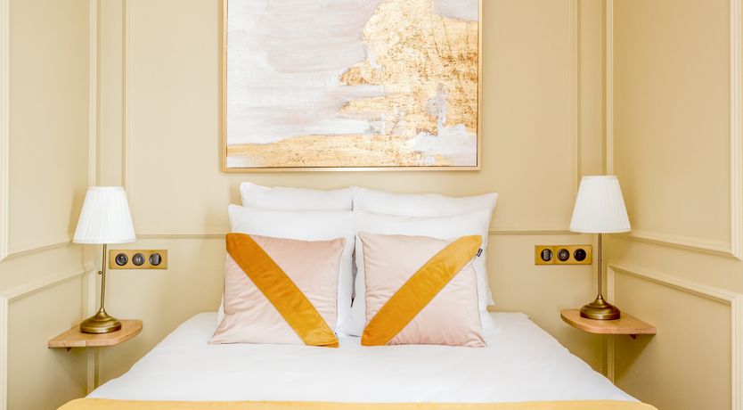 Photo of Date With The Night