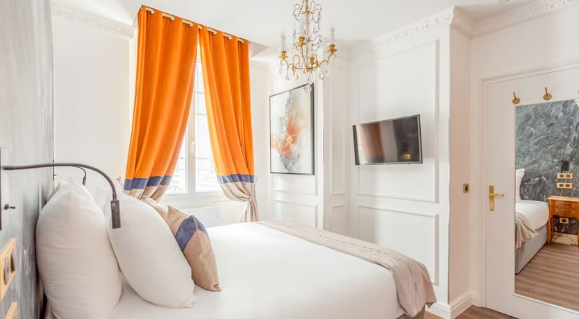 Photo of Date With The Night