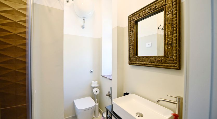 Photo of Jewel in Rome