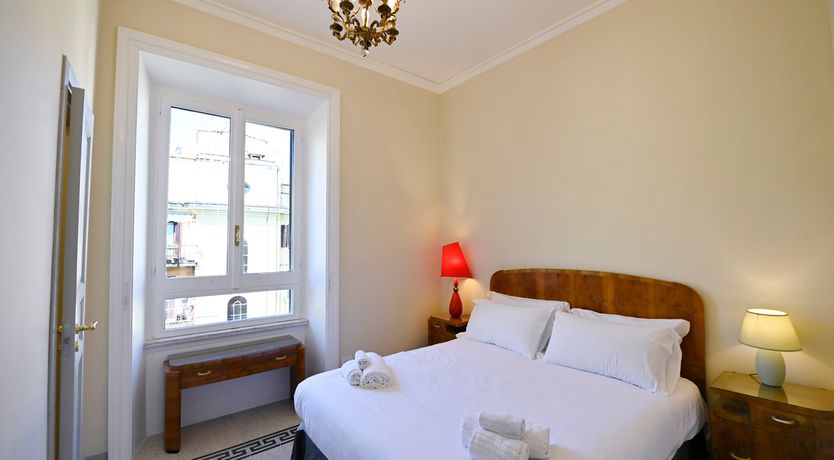 Photo of Jewel in Rome