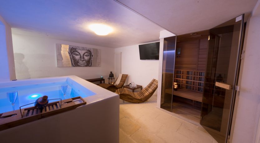 Photo of The Sun's Halo