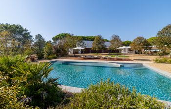 In Nature's Embrace Holiday Home