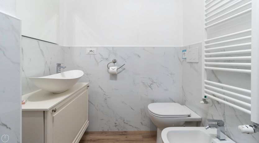 Photo of Milan Embrace