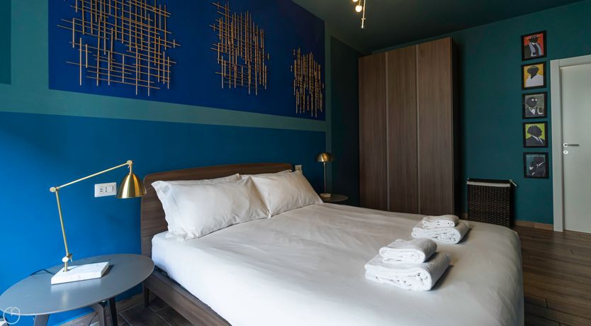 Photo of Milan Embrace