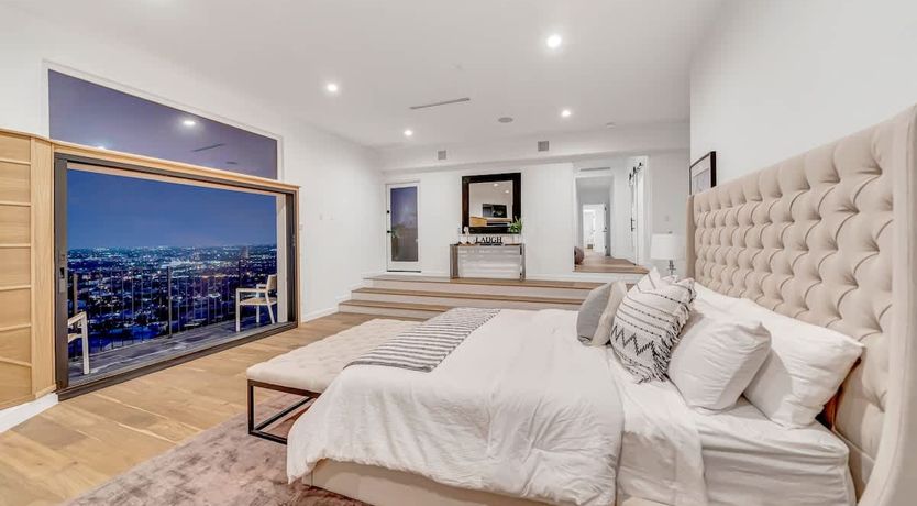 Photo of A Hollywood Star