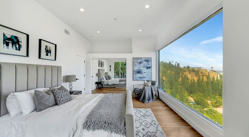 Photo of A Hollywood Star