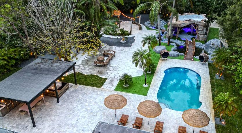 Photo of Paradise Grotto