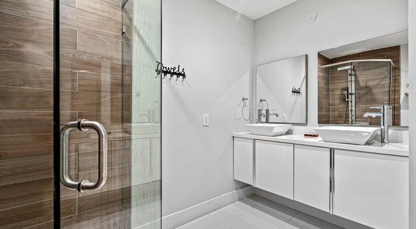 Photo of Paradise Grotto