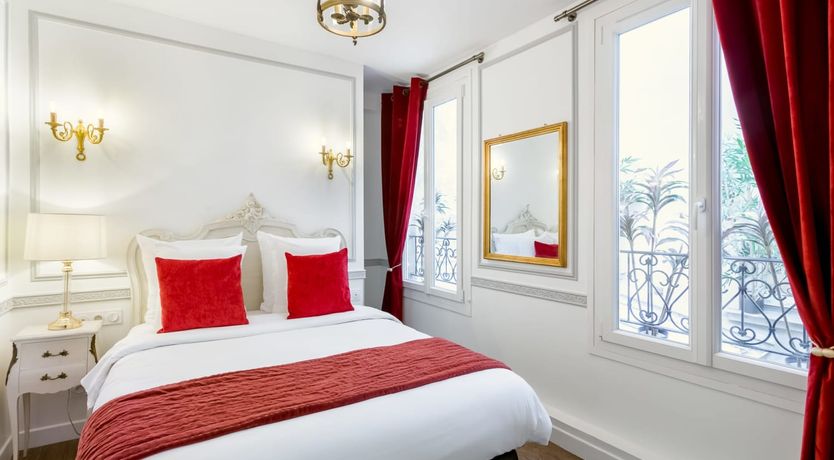 Photo of Vanilla Macaron