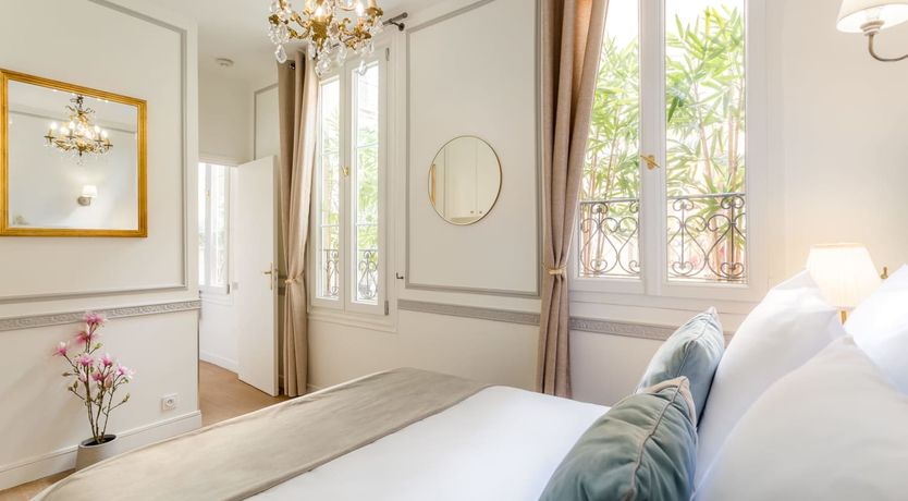 Photo of Vanilla Macaron