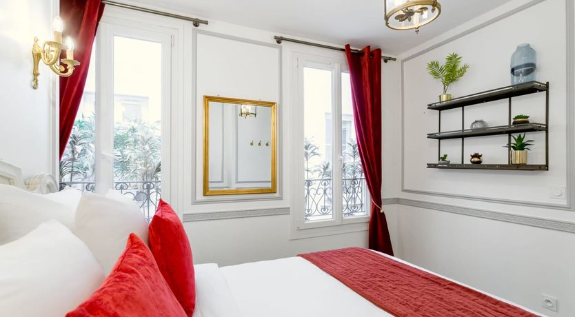 Photo of Vanilla Macaron