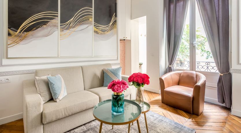 Photo of Vanilla Macaron