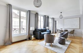 Photo of maison-grey