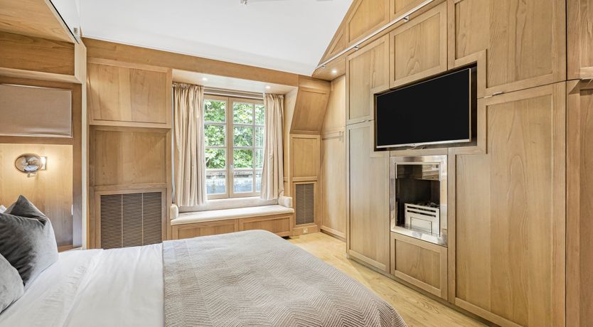 Photo of Opulent Estate