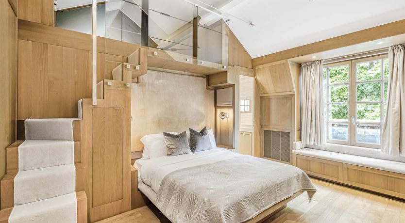 Photo of Opulent Estate