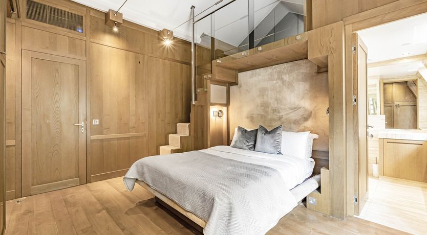 Photo of Opulent Estate