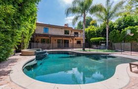 Photo of encino-escape