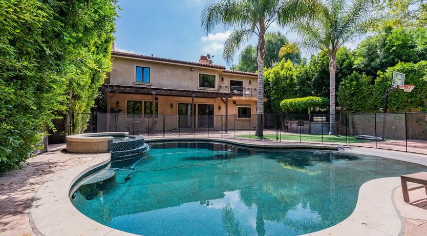 Photo of Encino Escape