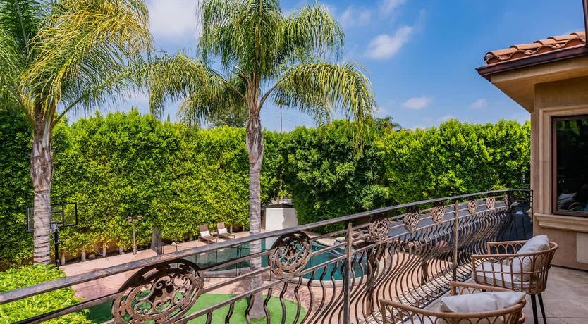 Photo of Encino Escape