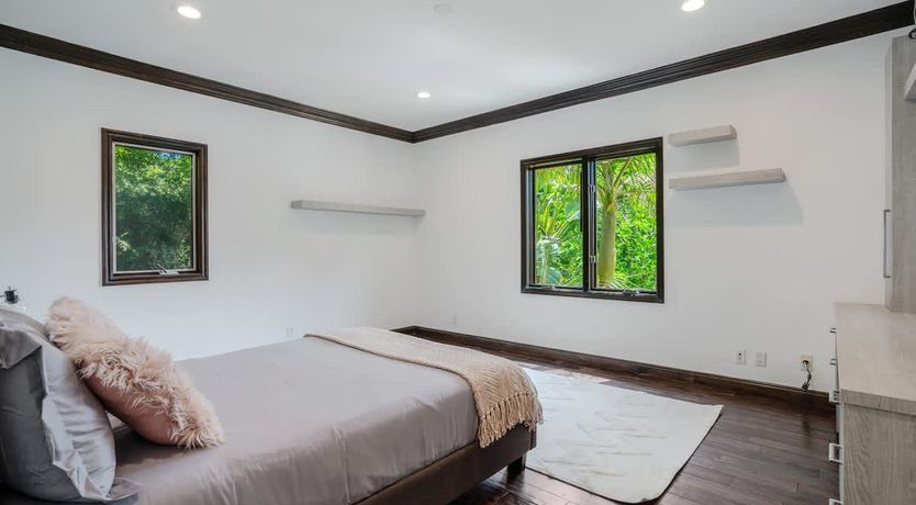 Photo of Encino Escape