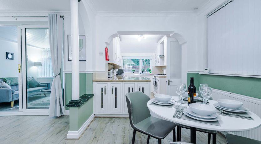 Photo of Didsbury House