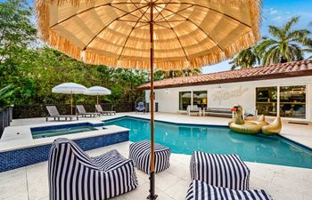 Coral Water Dream Holiday Home