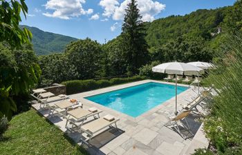 The Real High Holiday Home
