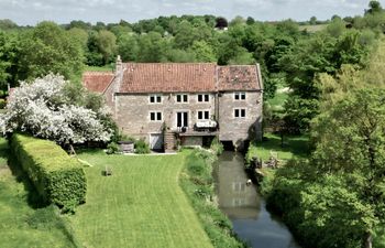 Otters & Oaks Holiday Home